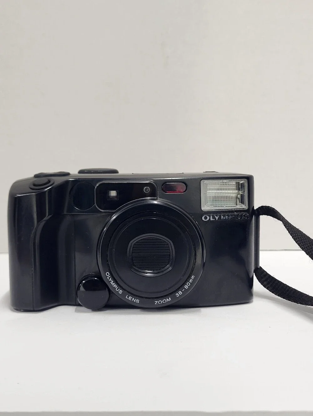 Olympus Infinity Zoom 200 35mm Film Camera With Flash Battery Tested  Works